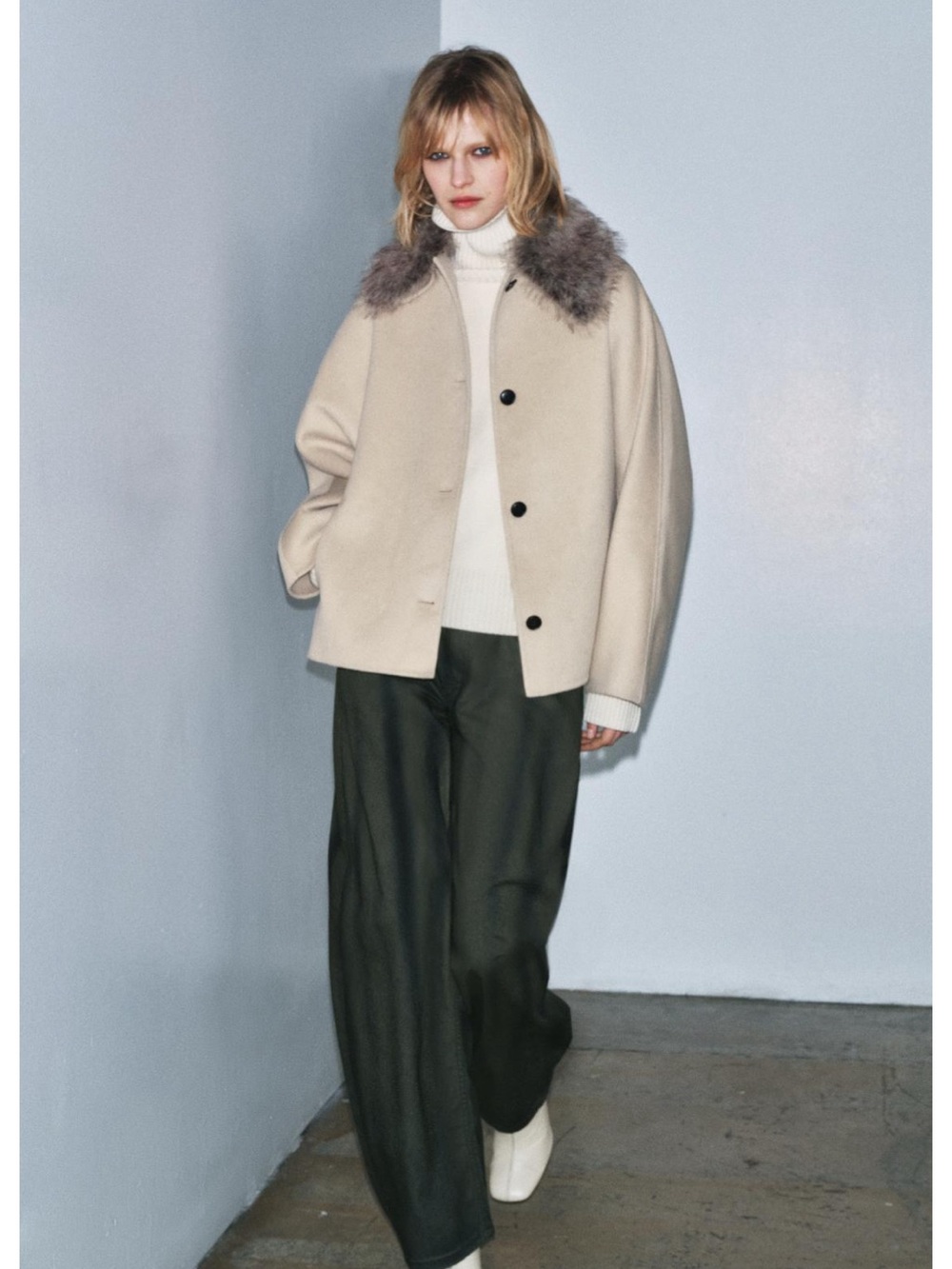 ZARA Cream Short Wool Jacket with Faux Fur Collar